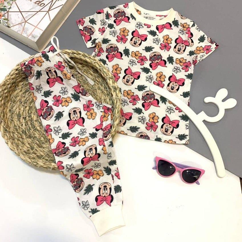 ست راحتی میکی سفید برند H&M از 2 تا 10 سال 2dfcd22c-7805-4874-b6e1-907ed5ff2ac5.jpg