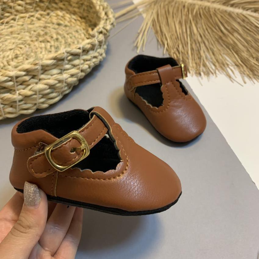 پاپوش چرم بندی SGK 993f2d4b-6a8a-46d1-9786-17eb07f89f53.jpg