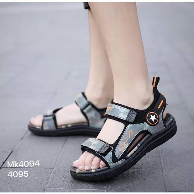 کفش تابستانی پسرانه وارداتی سبز چریکی از سایز28 تا 35 cf34f694-4373-4046-8583-53e22434a005.jpg