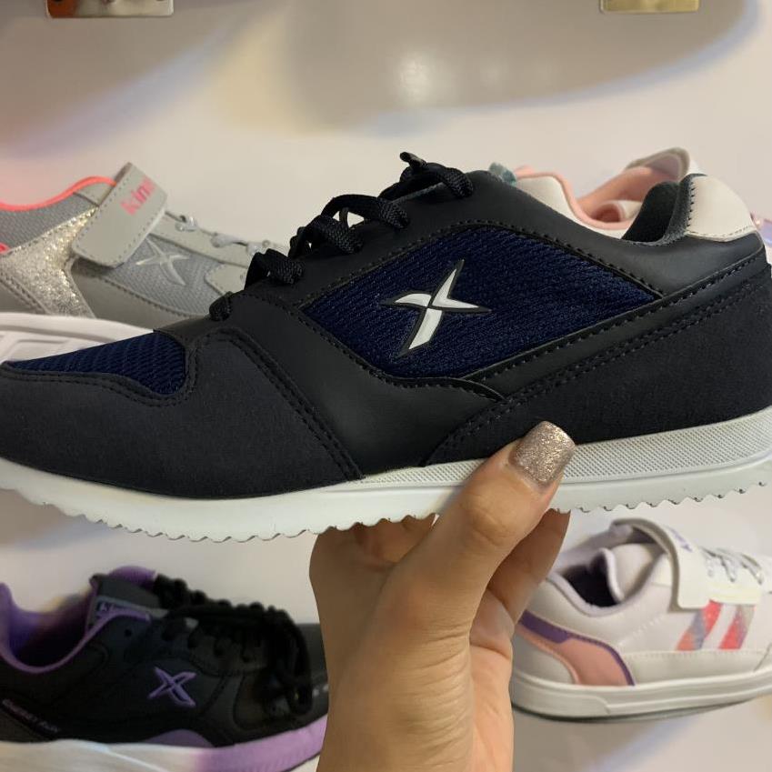 کفش ترک سرمه ای KINETIX فقط سایز 36 d170306d-6008-4006-9be8-2751ac127c36.jpg