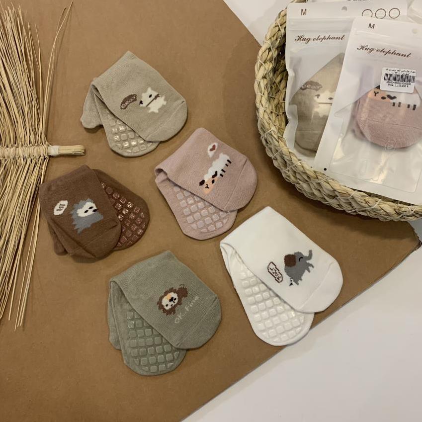 جوراب وارداتی کف ترمز دار S,M,L d4af7aa7-3efb-4def-a685-400cd9c737a5.jpg