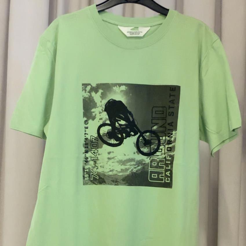 تیشرت پسرونه نخی فسفری برند H&M از 12 تا 16 سال e9717741-6510-4100-a788-fe5f490d0c31.jpg