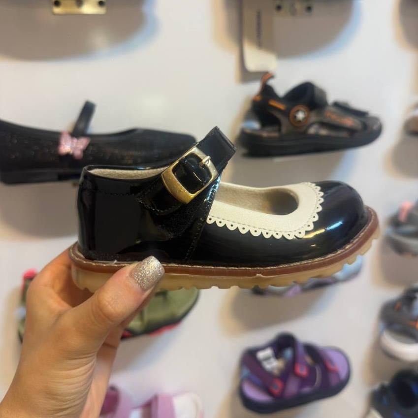 کفش بابت چرم ورنی  SGK از 26 تا 27 f7ea6e7b-4651-4f68-8af3-dd3e503156d0.jpg