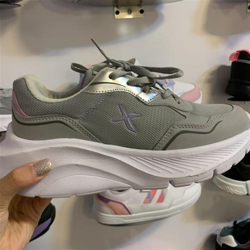 کفش طوسی بنفش KINETIX فقط سایز 37